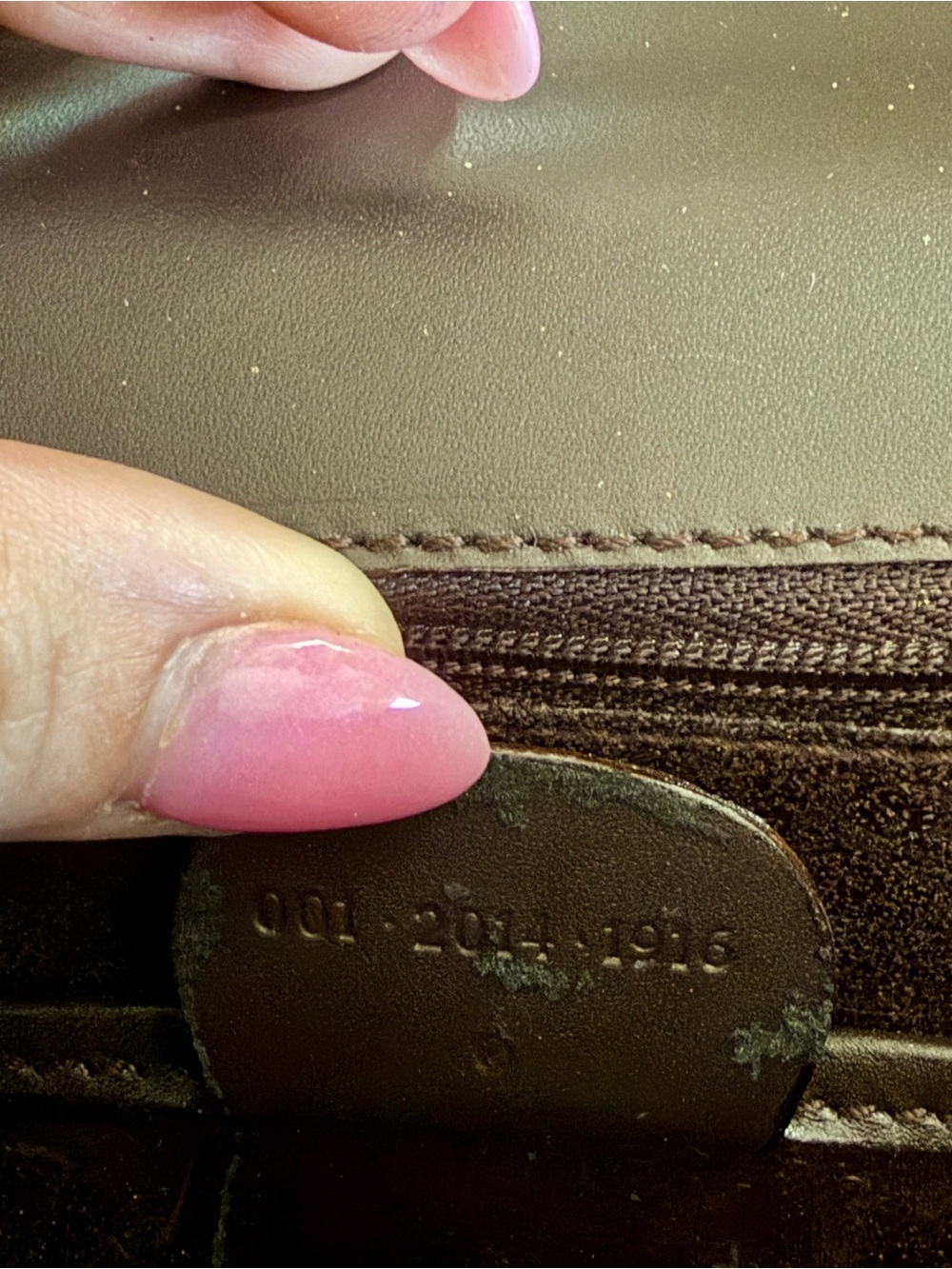 Vintage Gucci by Tom Ford Shoulder Bag Brown Leather Iconic Resin Buckle - Rare! - Picture 11 of 16